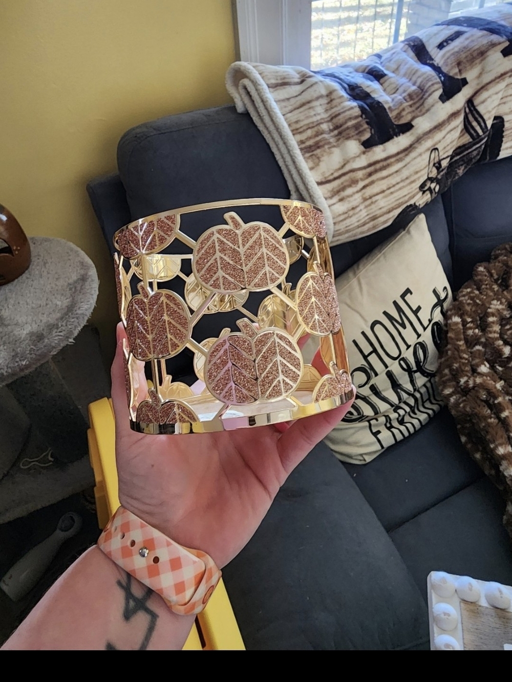 Bath & Body Works Gold Leaf Pattern Candle Sleeve with Pink Glitter
